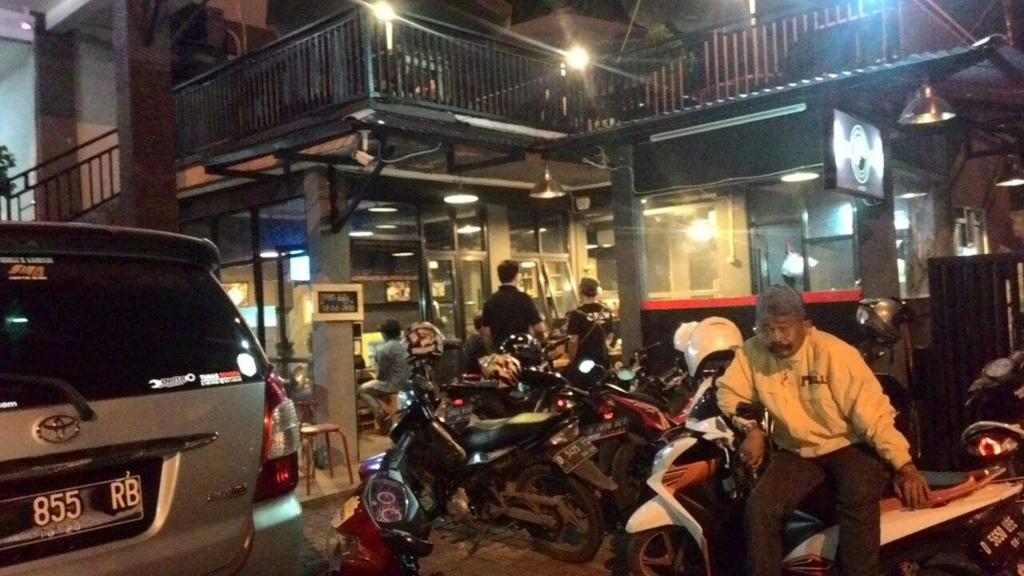 Zameena Guest House Cimahi ภายนอก รูปภาพ