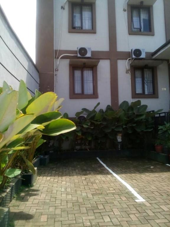 Zameena Guest House Cimahi ภายนอก รูปภาพ